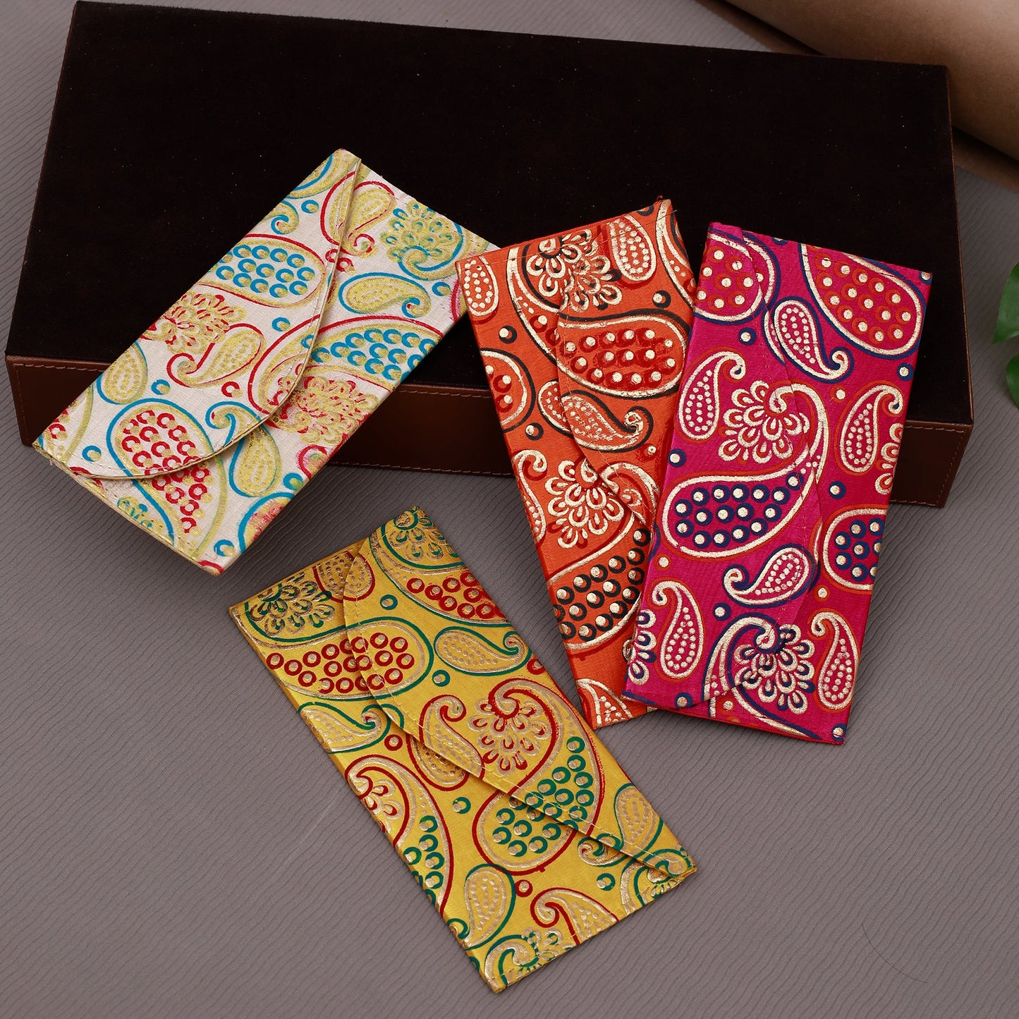 The Grand Occasion Wala Sagan Lifafa (Set of 4)
