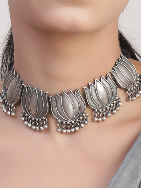 The Silver Lotus Choker Set