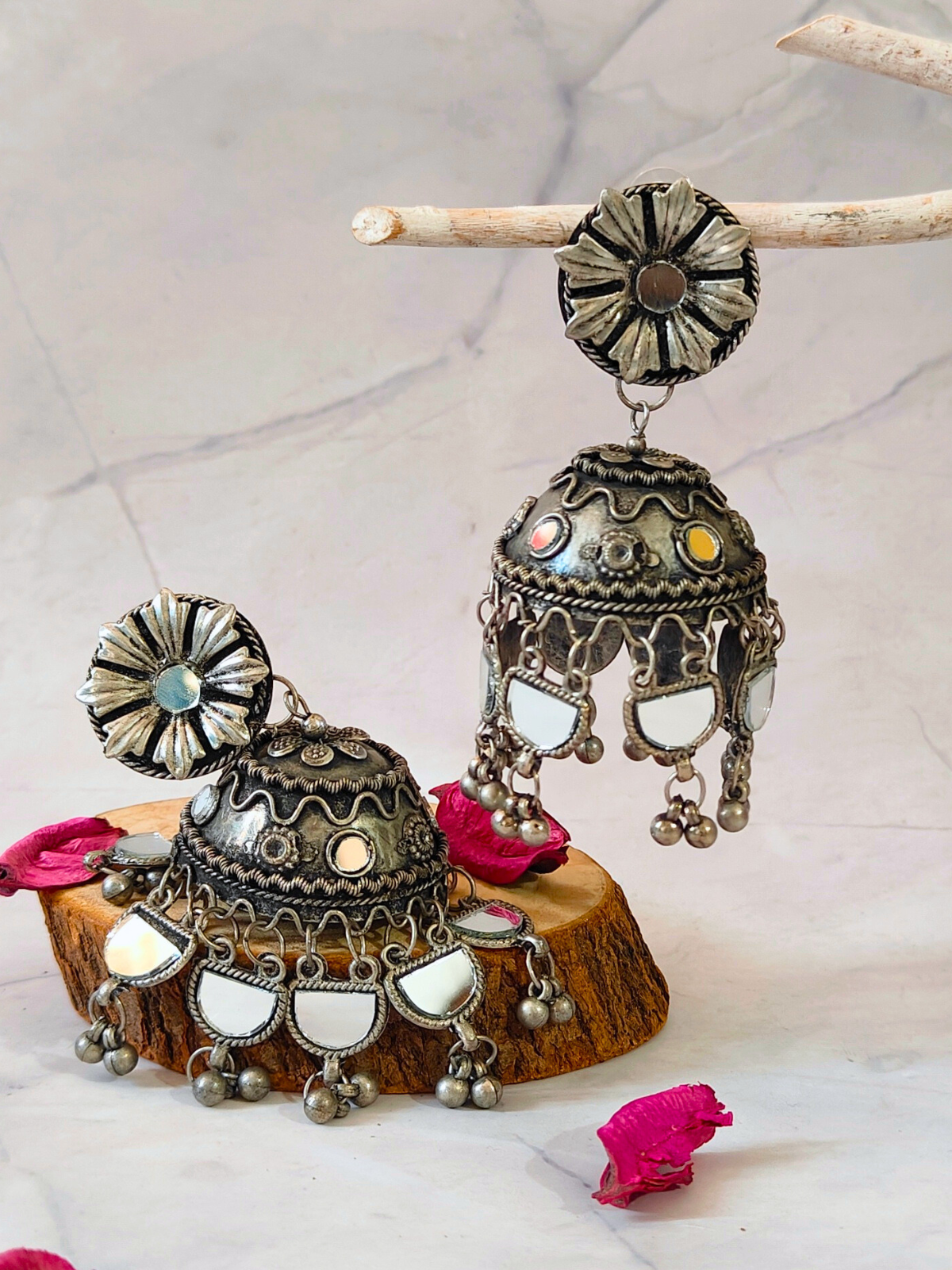 The Trinky Fiddle Leaf Jhumka