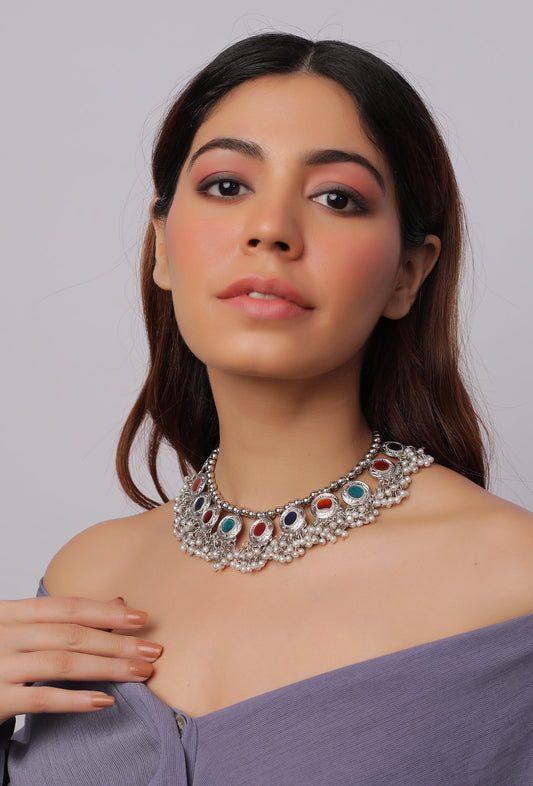 The Graceful Encapsulated Meena Choker