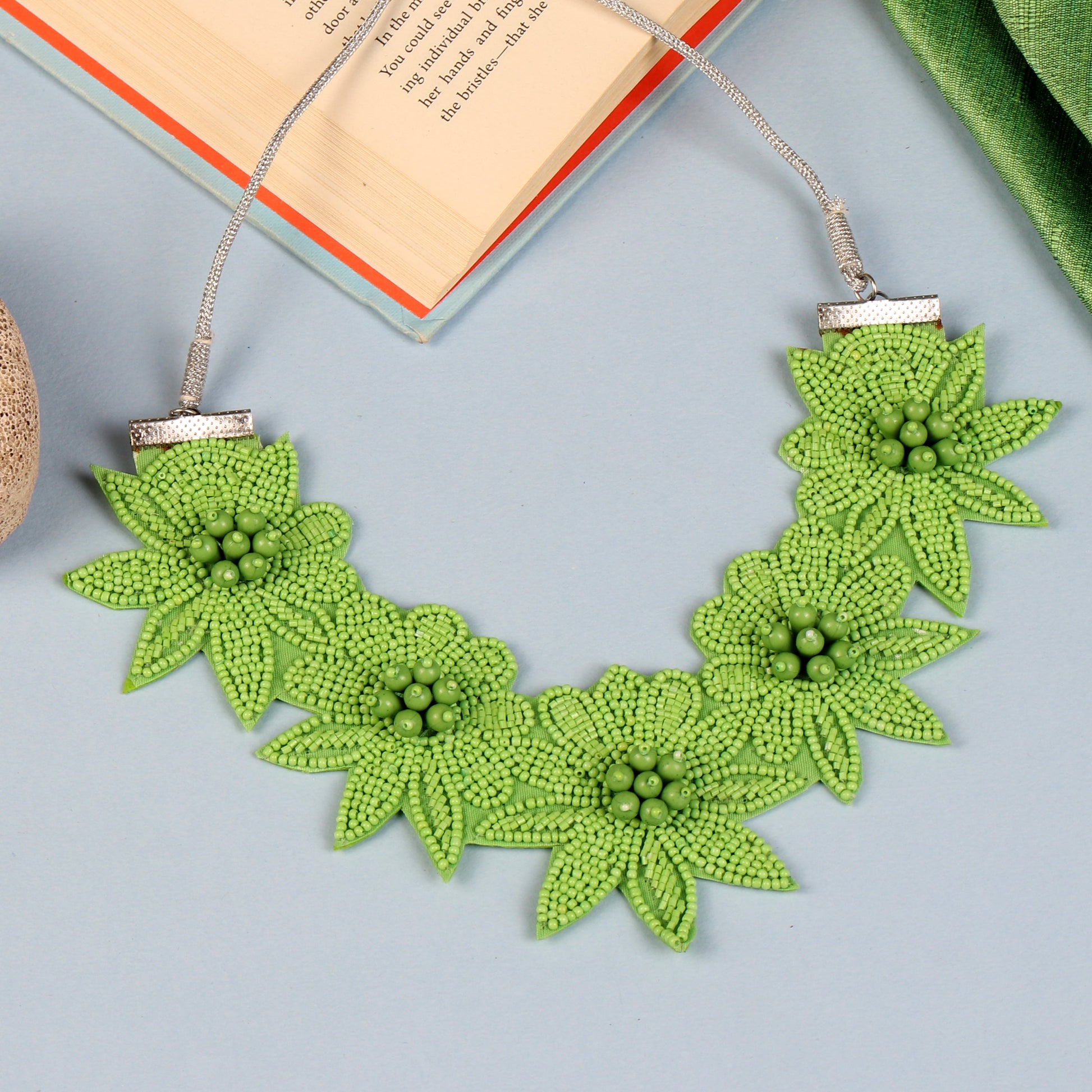 The Locust Necklace Set in Green - Cippele