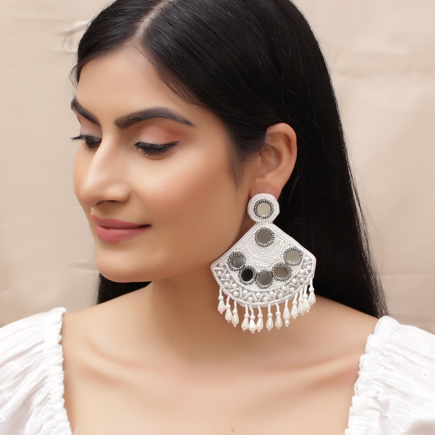 The White Trinky Sea Squid Earring